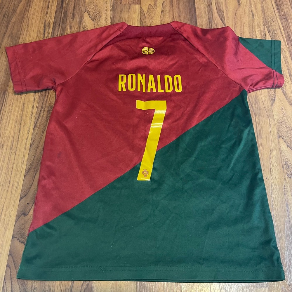 Cristiano Ronaldo Portugal Soccer Jersey Youth Size 24 Red Green Kit CR7 No 7